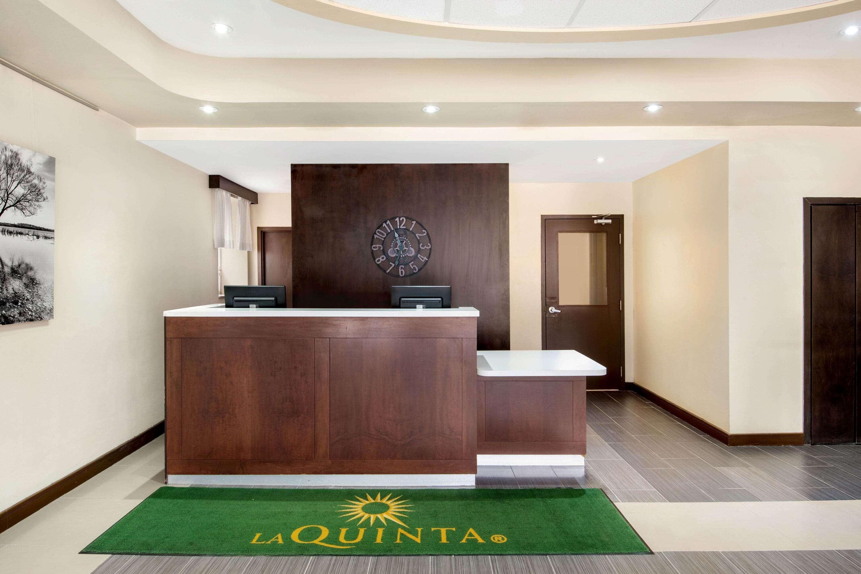 Hotel La Quinta By Wyndham Oshawa Exterior foto