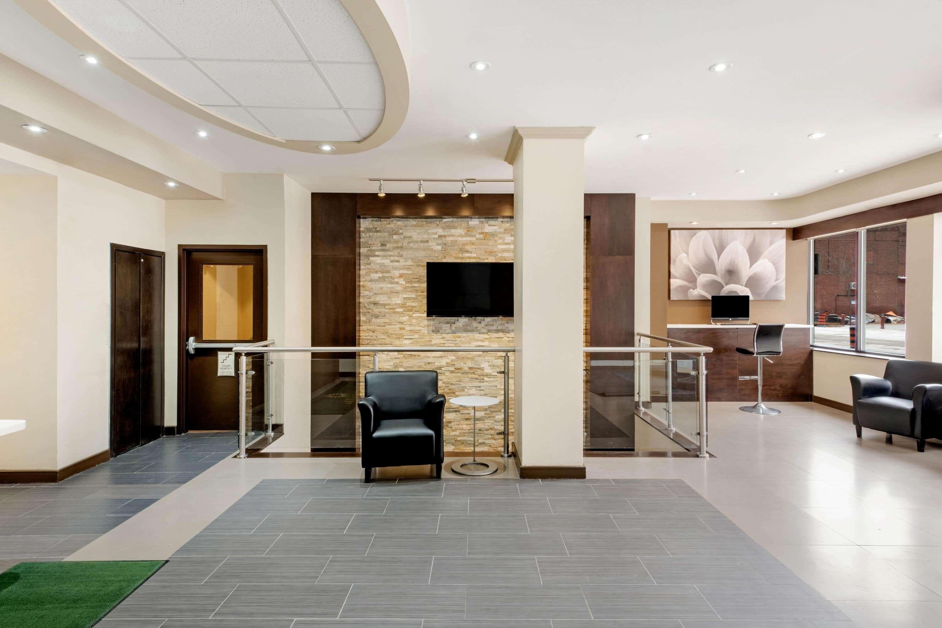 Hotel La Quinta By Wyndham Oshawa Exterior foto